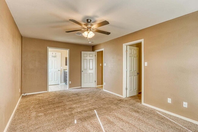 Building Photo - Cozy and Beautiful Home-3217 Willie Cager El Paso, Texas 79938 Lease today!