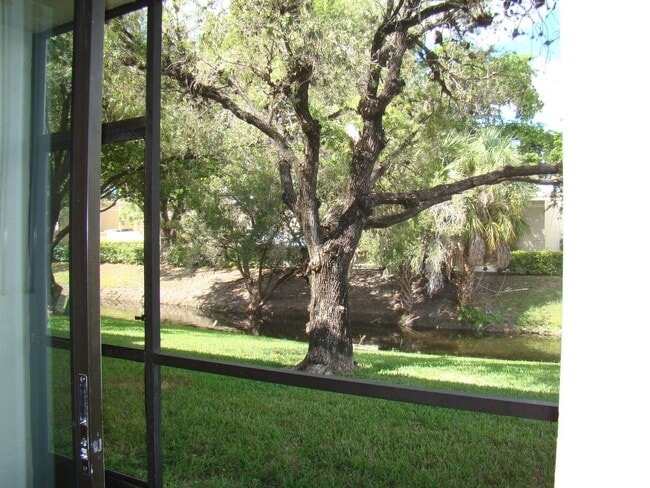 Building Photo - 11557 NW 45th St