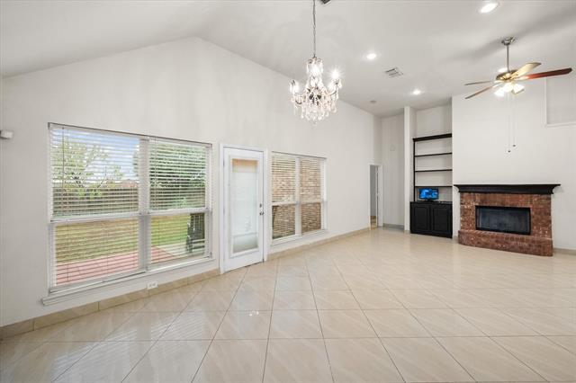 Building Photo - 4412 Ridgeway Dr