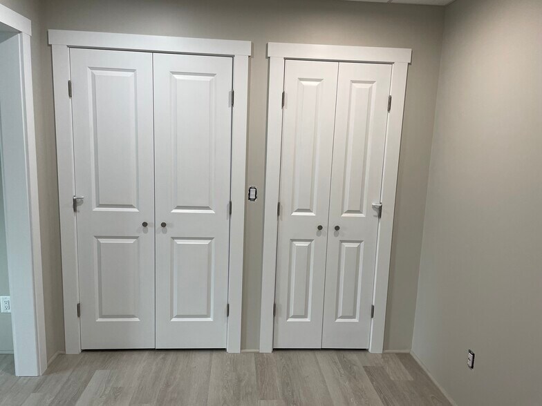 Building Photo - 72 Highview Ave