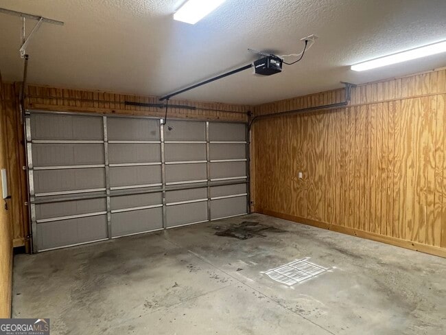 Building Photo - 102 Richard Lee Dr