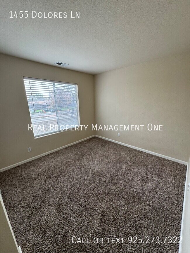 Building Photo - 1455 Dolores Ln