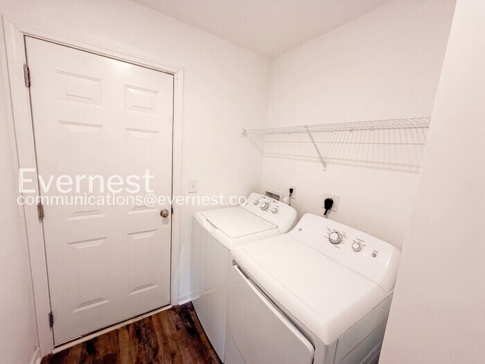 Building Photo - 1115 Brookhaven Dr