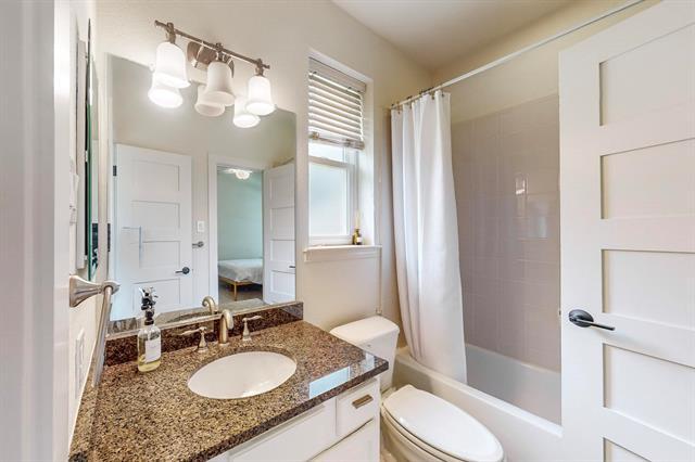 Building Photo - 9964 Madrone Dr