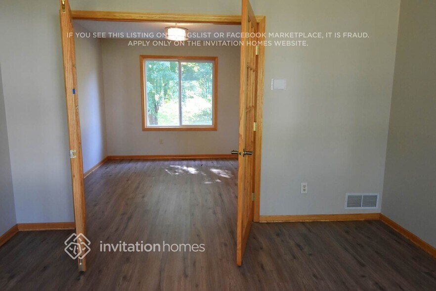 Building Photo - 16599 Horizon Ave