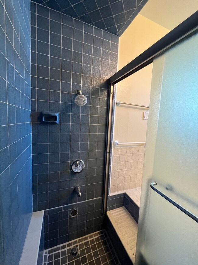 Building Photo - 3 bedroom single story in Manteca!