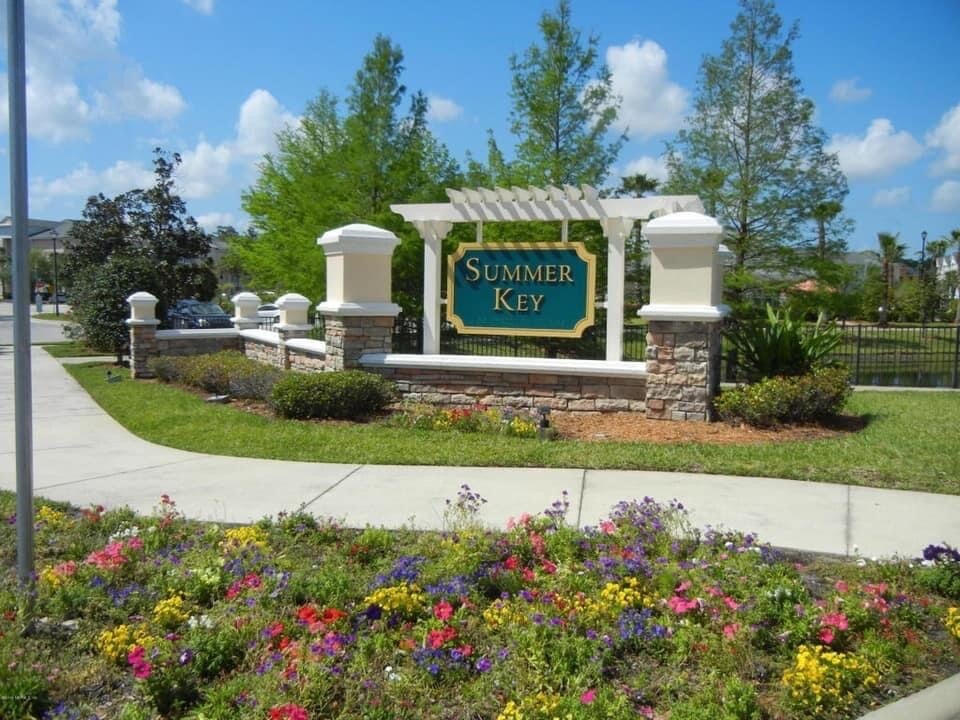 Building Photo - 8201 Green Parrot Rd