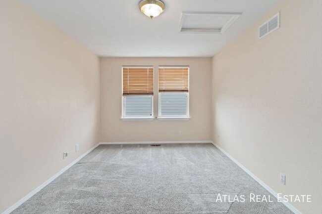 Building Photo - 15452 E 7th Ave