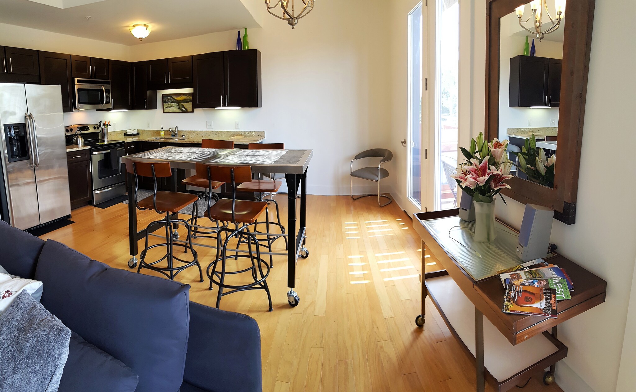 Building Photo - 915 Haywood Rd