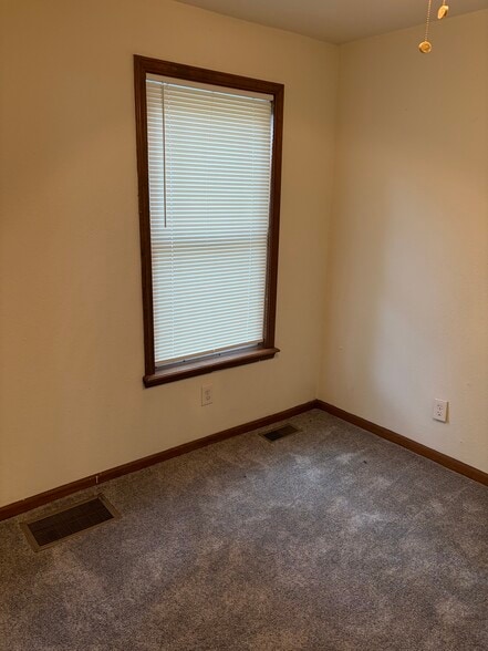 Building Photo - 608 Osage St