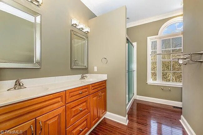 Building Photo - Earn Wealth While Leasing - Like a Homeown...