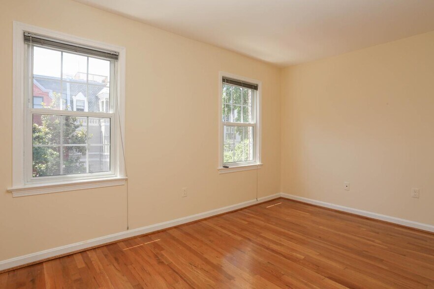 Building Photo - 1729 Corcoran St NW