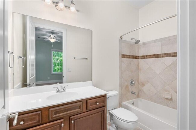 Building Photo - 1420 Briarhaven Trail