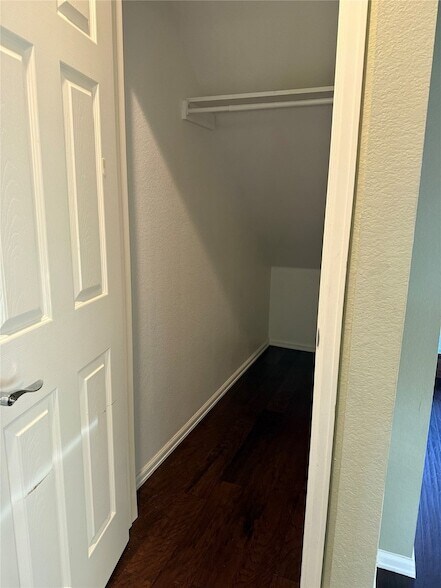 Building Photo - 2828 Cedar Ridge Ln