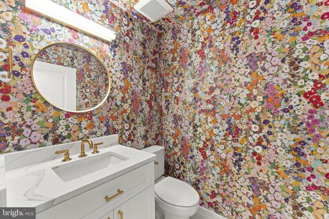 Building Photo - 1536 N Scott St