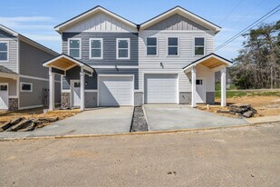 Building Photo - 5563 Stream Ln