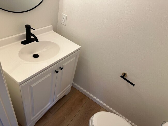 Building Photo - HOUSE - SEDONA - ROLLING HILLS ESTATES