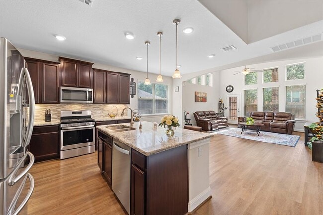 Building Photo - 4421 Casa Robles Dr