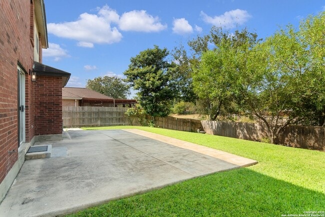 Building Photo - 21450 Bubbling Creek