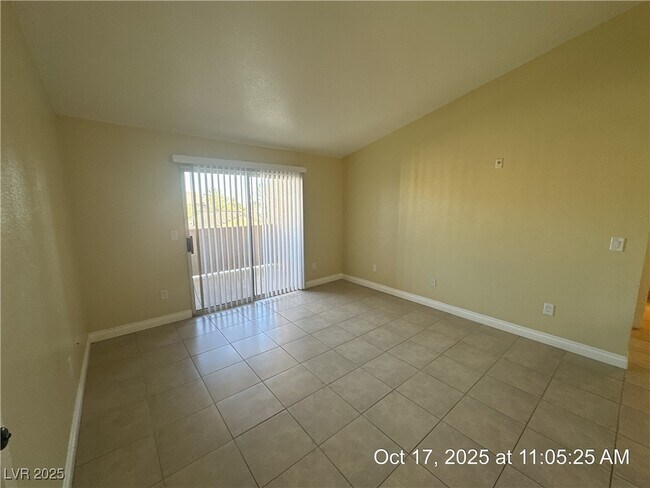 Building Photo - 1150 N Buffalo Dr