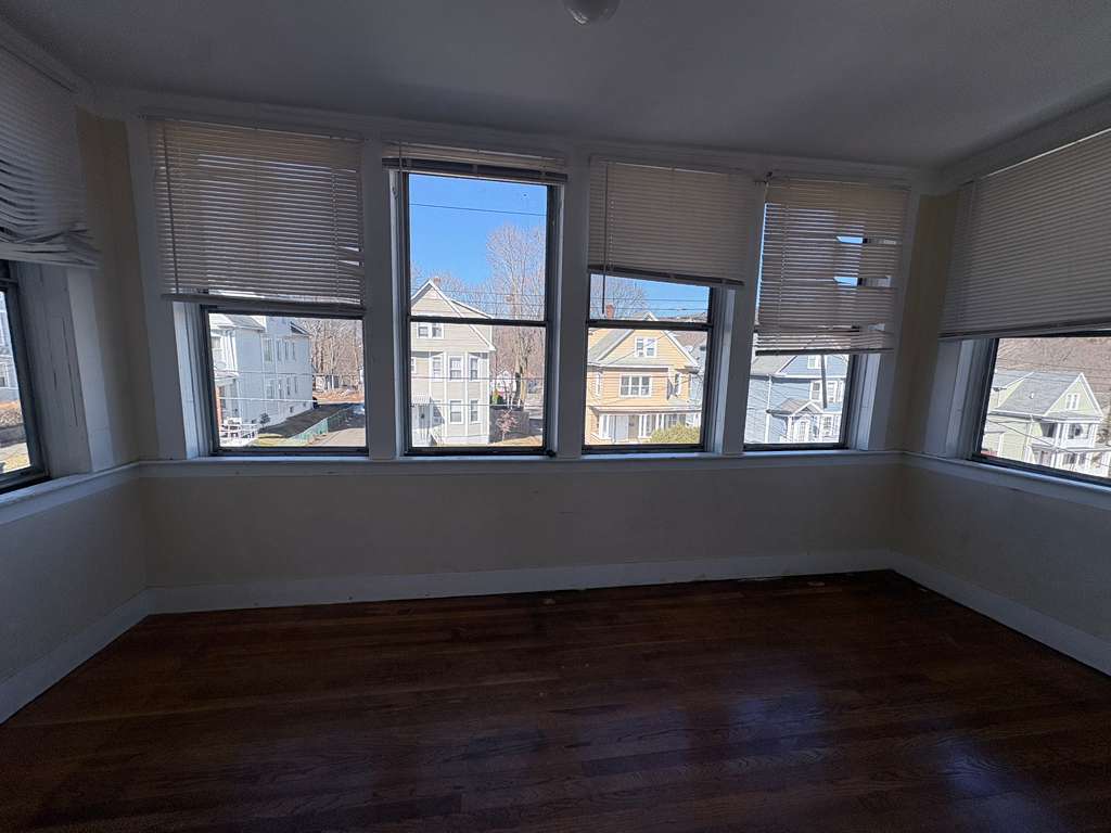 Building Photo - 62 Fairfield St