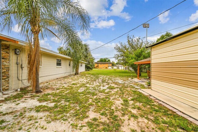 Building Photo - 1302 Brandonwood Dr