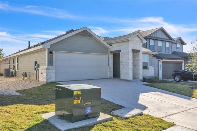 Building Photo - 5009 Hazelnut Ln