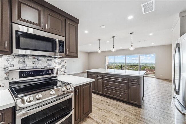 Building Photo - 2929 Buffalo Speedway