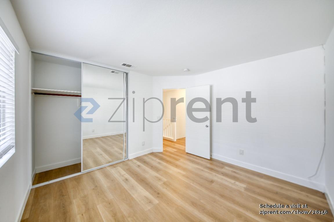 Building Photo - 17 Armory Pl