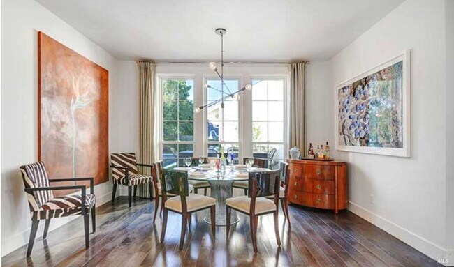 Building Photo - 230 Newcomb St