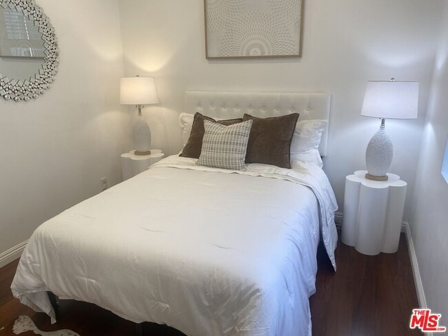 Building Photo - 2152 Parnell Ave