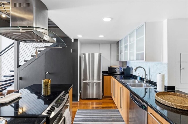 Building Photo - 213 N 12th St