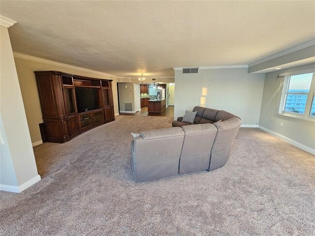 Building Photo - 6020 Shore Blvd S