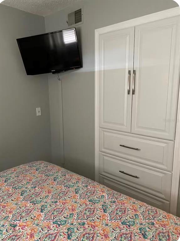 Building Photo - 1125 Pinellas Bayway S