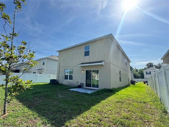 Building Photo - 2327 Ashberry Ridge Dr