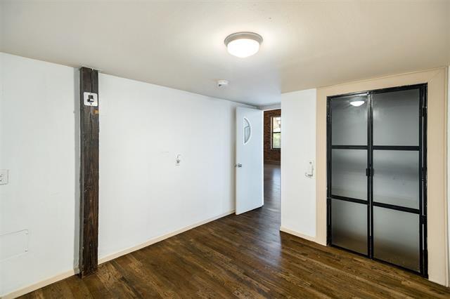 Building Photo - 2220 S Harwood St
