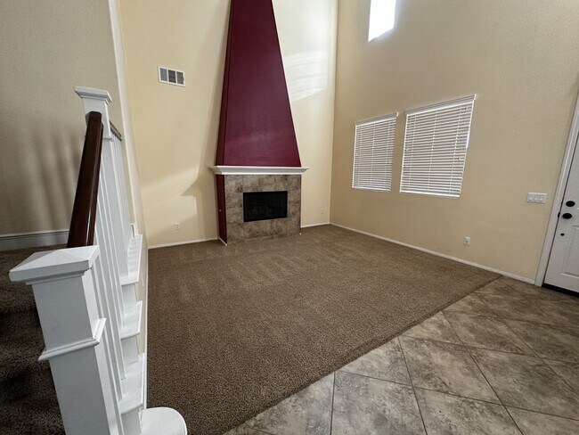 Building Photo - 1155 Polyanthus Ln