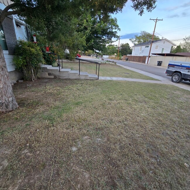 Building Photo - 3 Hillcrest St