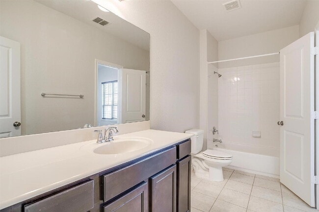 Building Photo - New Townhome Just Steps Away from Fort Worth's Cultural District