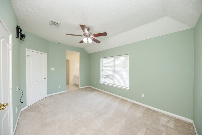 Building Photo - 14203 Alamosa Ct