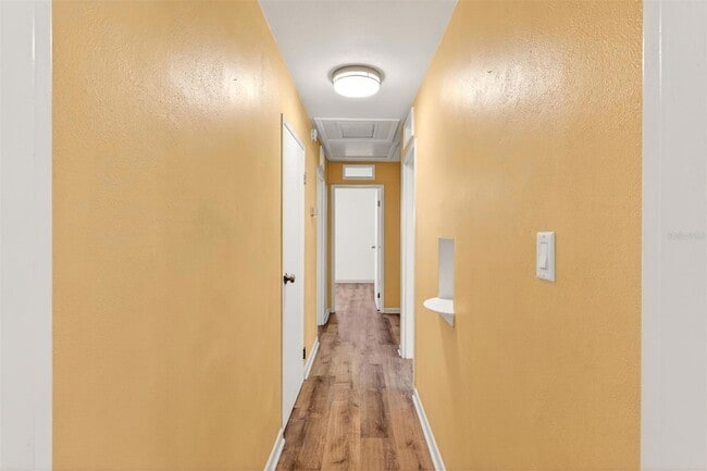Building Photo - 1302 NE 14th Ter
