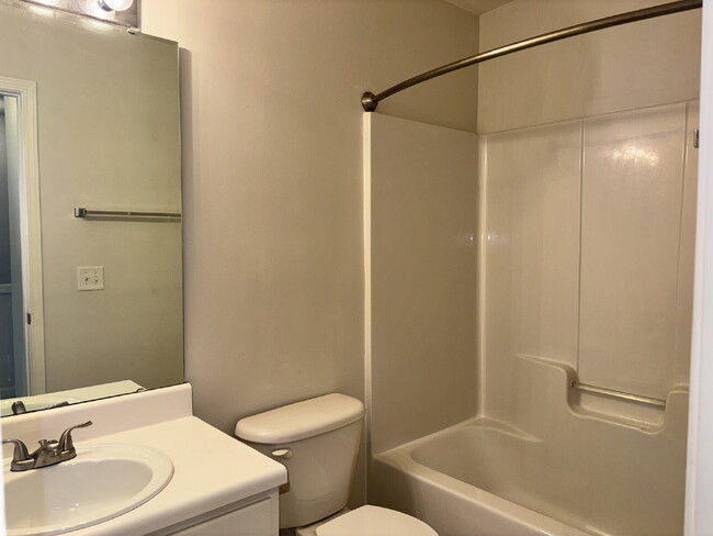Building Photo - 8518 Mt Valley Ln