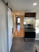 Building Photo - 24 Crown St