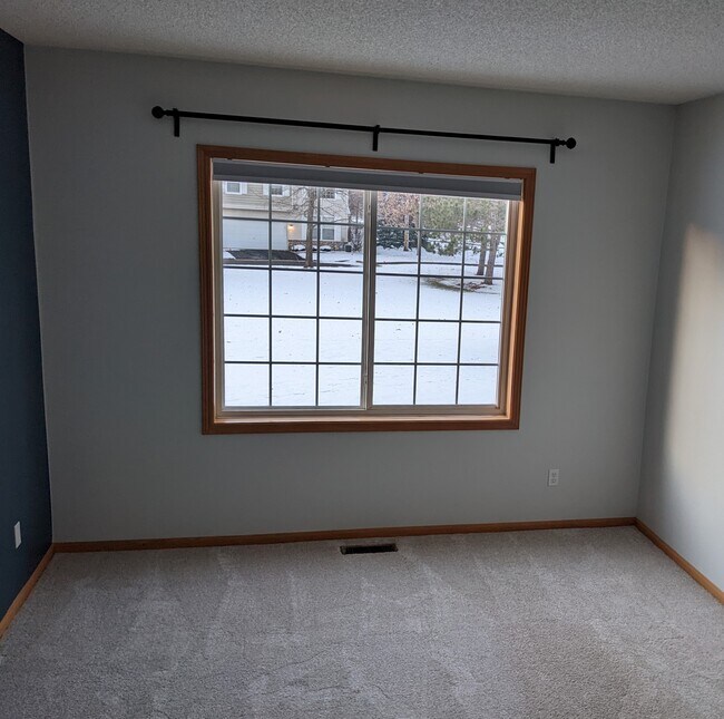 Master bedroom - 5851 Prairie Ridge Dr