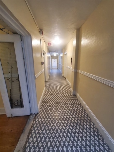 Building Photo - 415 County St