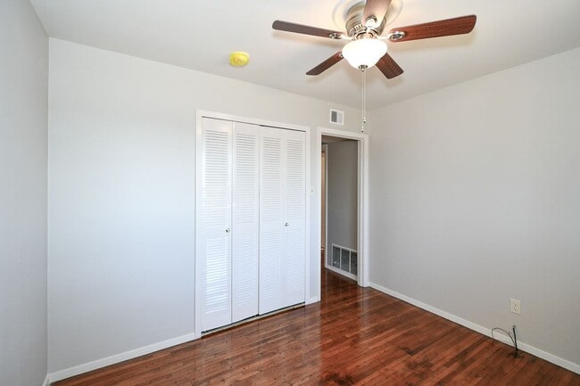 Building Photo - 1331 Starfield Rd