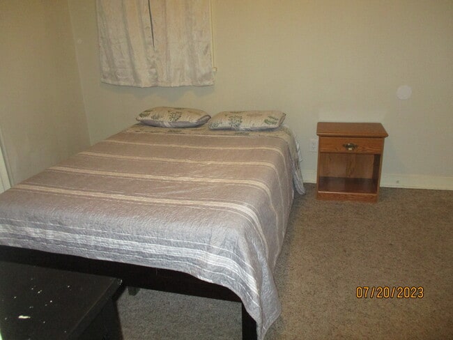 Building Photo - 1338 Main St