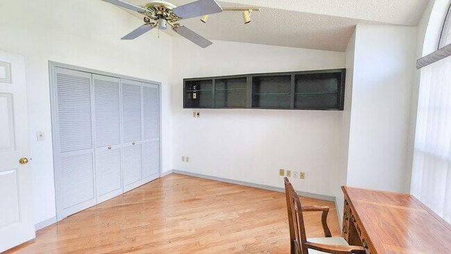 Building Photo - 311 W Sabal Palm Pl