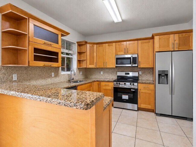 Building Photo - 4401 NW 113th Ct