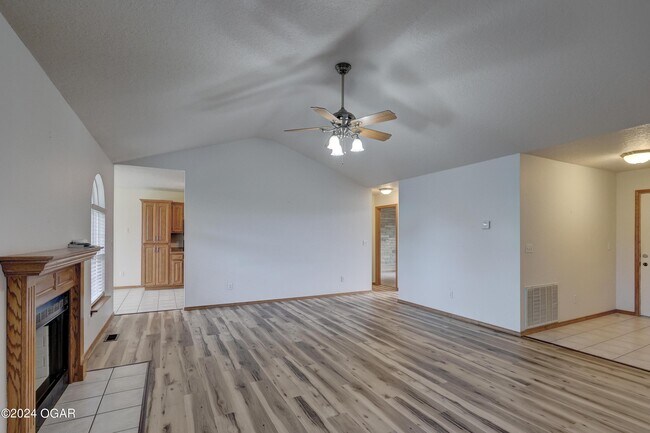 Building Photo - 4231 W 28th St